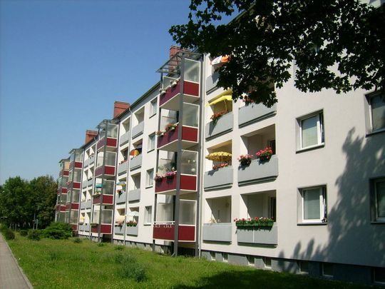 2-Raum-Erdgeschosswohnung mit Balkon - Foto 1