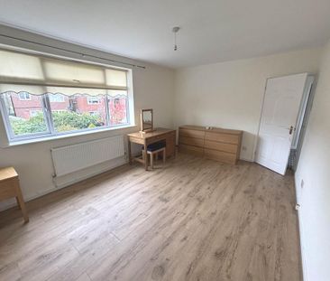 4 bedroom detached house to rent - Photo 5