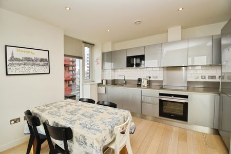 2 Bed Flat, Pilot Walk, SE10 - Photo 4