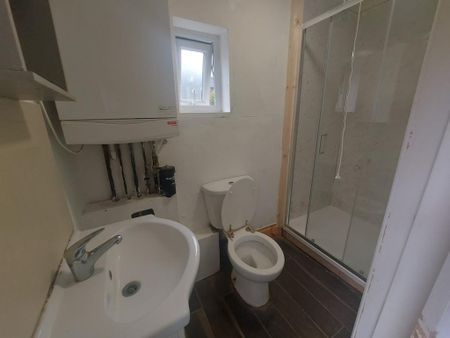 2 bedroom maisonette to rent - Photo 5