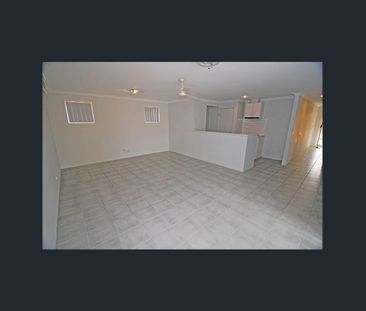 SPACIOUS VILLA IN A GROUP OF 5 - Photo 3