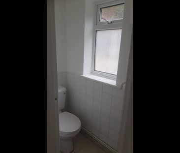 1 Bed Flat, Woodside Court, SO17 - Photo 4