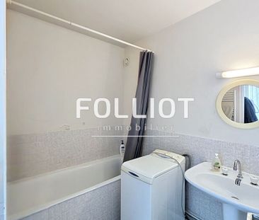 A LOUER Appartement � louer � Granville - Centre-ville - Photo 2