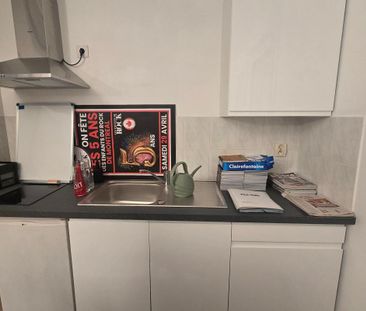 Location Appartement 1 pièce 17m² LA ROCHELLE 17000 - Photo 2