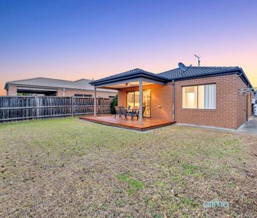 10 Minter Court, Truganina, Vic 3029 - Photo 2