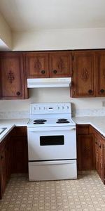 Whole House 70's Style! - Photo 3