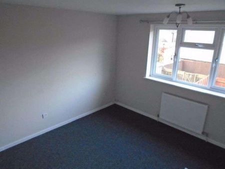 Gosford Drive, Hinckley, LE10 - Photo 2