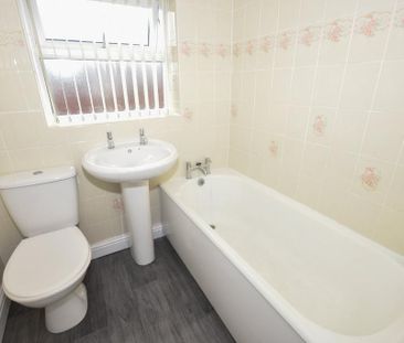 2 bedroom terraced house to rent - Photo 2