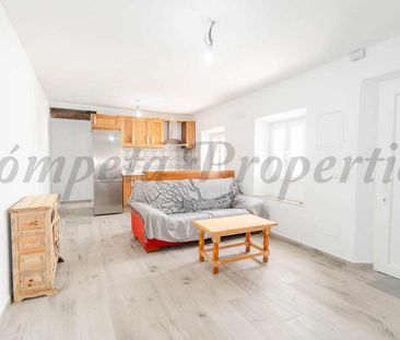 Apartment in Cómpeta, Inland Andalucia at the foot of the mountains - Photo 2