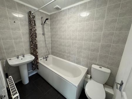 2 bedroom terraced house to rent - Photo 5