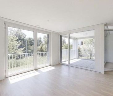 Modern living in a central location - Photo 5