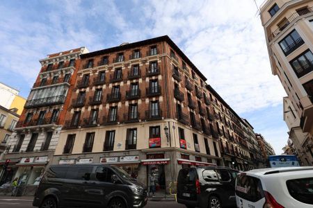 5 room luxury Apartment for rent in Madrid, Spain - Photo 3