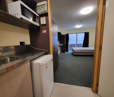 Stylish Studio Apartment for Rent – 315/12 Martin Square, Wellington - Photo 3