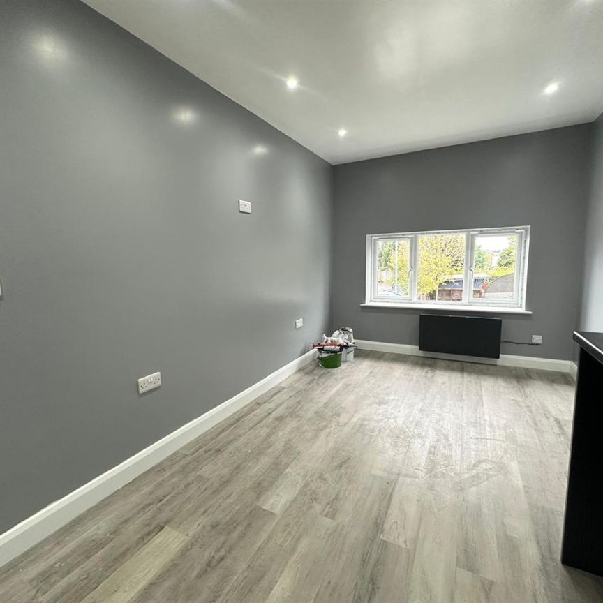 1 bedroom Flat To Let - Photo 1