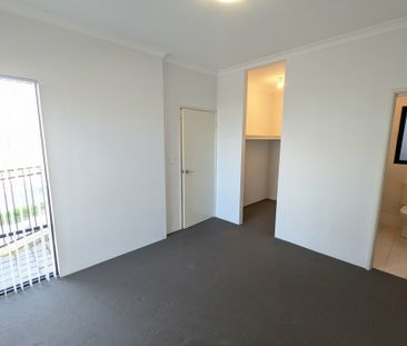 Excellent Location opposite Train Station! - Photo 5