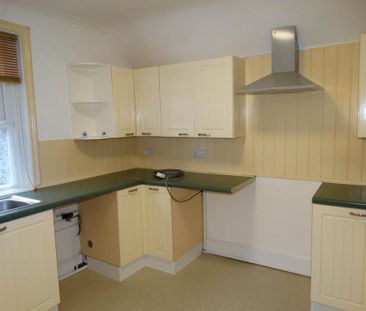 2 bedroom maisonette to rent - Photo 4