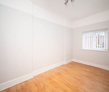 37 Serpentine Gardens, Belfast, BT36 7EZ - Photo 6