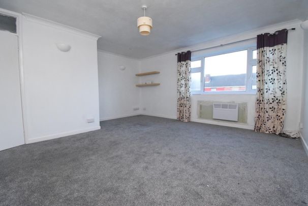 Minsthorpe Lane, South Elmsall, Pontefract - Photo 1