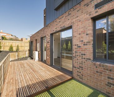 6/10 Princes Street, Caulfield North VIC 3161 - Townhouse For Rent ... - Photo 6