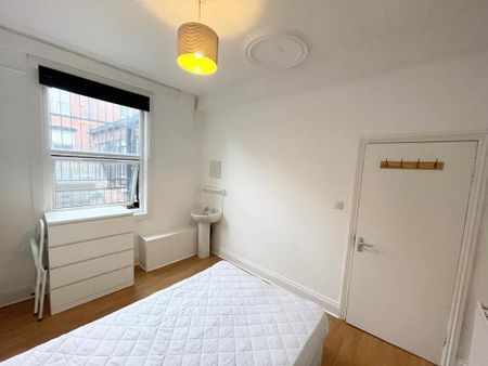 1 bedroom in a house share to rent - Photo 4