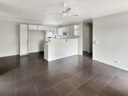 28 Bridgewater Road, Craigieburn VIC 3064 - Photo 4