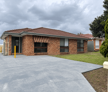 LOW MAINTENANCE 3 BEDROOM HOME - Photo 2