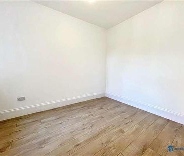 Field Road, London, E7 - Photo 6