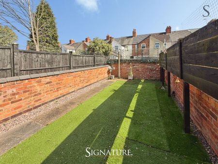 2 bedroom terraced house to rent - Photo 3