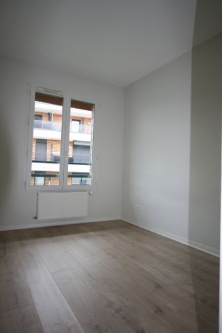 PRINGY / Location Appartement 56 m² - Photo 4