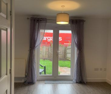 3 bedroom semi-detached house to rent - Photo 6