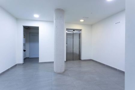 4 bedroom luxury Flat for rent in L'Hospitalet de Llobregat, Catalonia - Photo 3