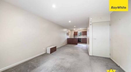 Bright and Spacious 2-Bedroom Unit in a Convenient New Lynn Location - Photo 2