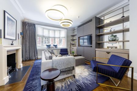 A luxury apartment on the second floor of an exclusive development launched by The Crown Estate, situated in the heart of St James's, London. - Photo 3