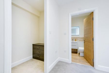 3 bedroom apartment to rent - Photo 2