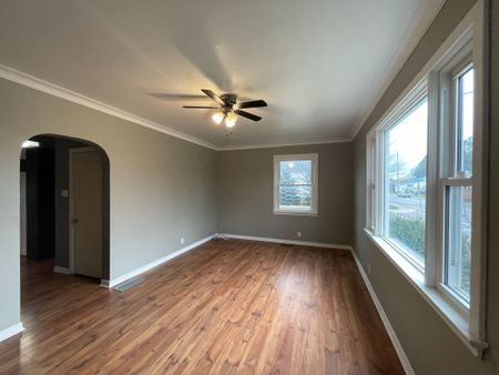 For Lease - 64 Edward Street, St. Thomas, Ontario - Photo 4