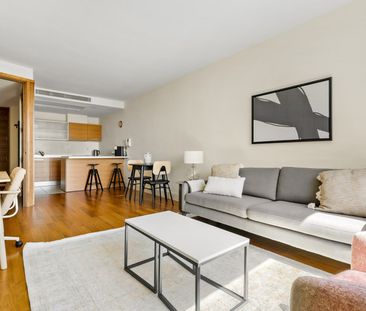 Peninsula Apartments, Praed Street - Photo 2