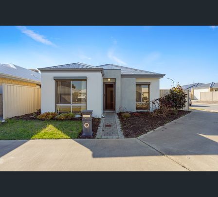 7 Westport Street, Madora Bay, WA 6210 - Photo 1