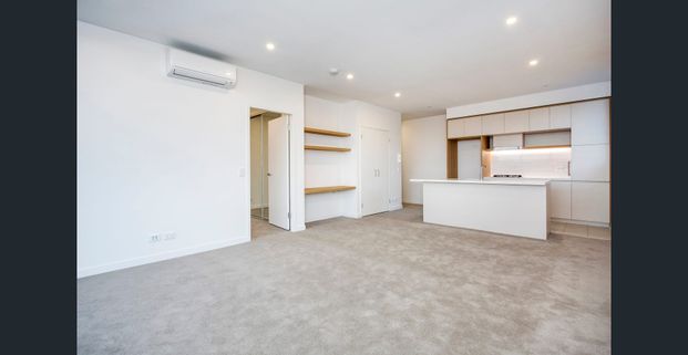 Modern two bedroom apartment next to Penrith Station - Photo 1