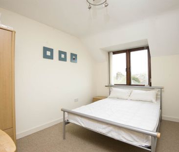18 Castlehill Place, 607 Upper Newtownards Road, BELFAST, BT4 3LQ - Photo 2