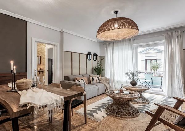 Calle de Agustina de Aragón, Madrid, Community of Madrid 28006