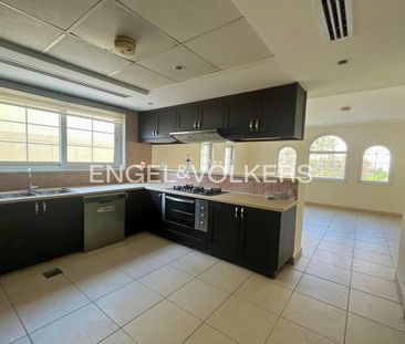 Private Pool | Internal | Landscaped | Vacant - Photo 1