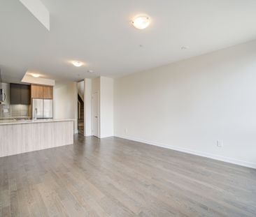 For Lease - 426 New Lawrence Heights Way Boulevard, Toronto, Ontario - Photo 5