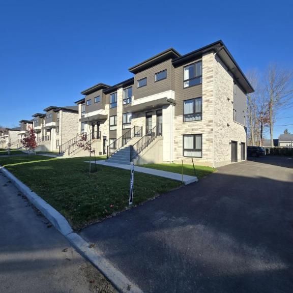 5 1/2 - Saint-Jérôme - 2 050 $/mois - Photo 1