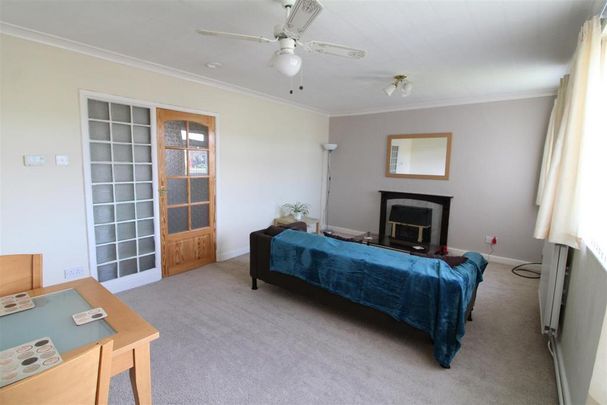 2 bedroom private hall to rent - Photo 1