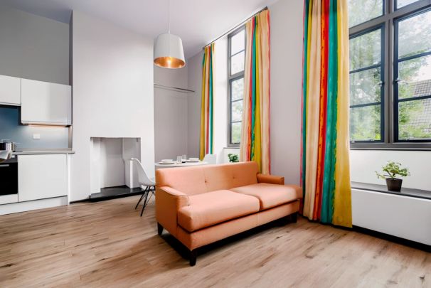 1 bed Apartment - Photo 1