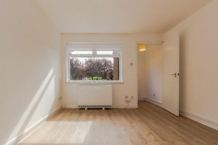 1 bedroom villa to rent - Photo 3