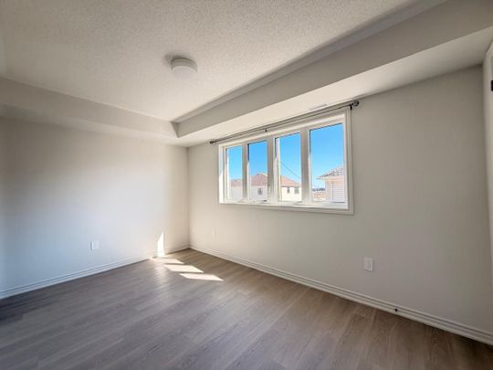 For Lease - 98 Donald Cameron Crescent, Clarington, Ontario - Photo 1