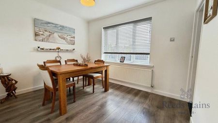 2 bedroom semi-detached house to rent - Photo 3
