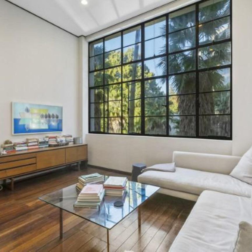 Beautifully Presented Character Apartment - Photo 1