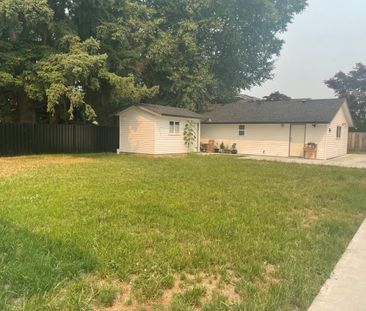 Ground Floor South Meridian Neighborhood 2 Bedrooms/1 Bathroom - Photo 4